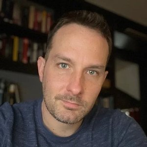Dr Kurt Braddock