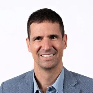 Associate Professor Piers Howe